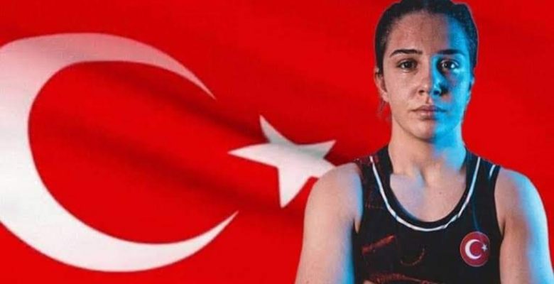 “Kepsut Belediye Spor Kulübü Sporcusu Duygu Gen, U 17 Türkiye Şampiyonu Oldu!”
