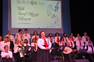 BALIKESİR ENGELSİZ DÜŞLER TÜRK SANAT MÜZİĞİ TOPLULUĞU MUHTEŞEM BİR KONSER VERDİ