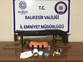 BALIKESİRDE 8 İLÇEDE ARANAN ŞAHISLAR YAKALANDI