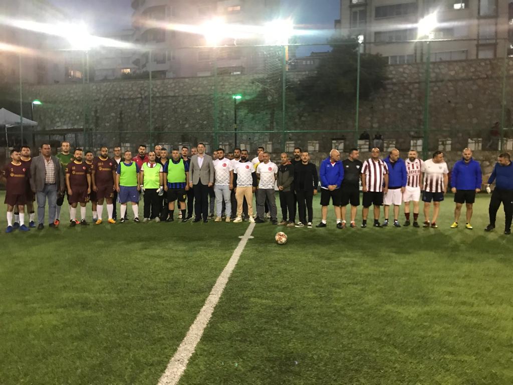 Bandırma belediyesi yaşasın cumhuriyet futbol turnuvasının açılışını Başkan tosun yaptı