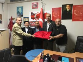 BANDIRMA LI GAZİLERE MHP Lİ EROL ÇAKIR DAN JEST