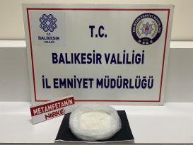 EDREMİT TE NARKOTİK KÖPEĞİ CASH UYŞTURUCUYU YAKALADI