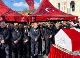 BALIKESİR İYİ PARTİ İL BAŞKANI HASAN FEHMİ YÖRÜK BALIKESİR ŞEHİDİNİ SON YOLCULUĞUNA UĞURLADIK